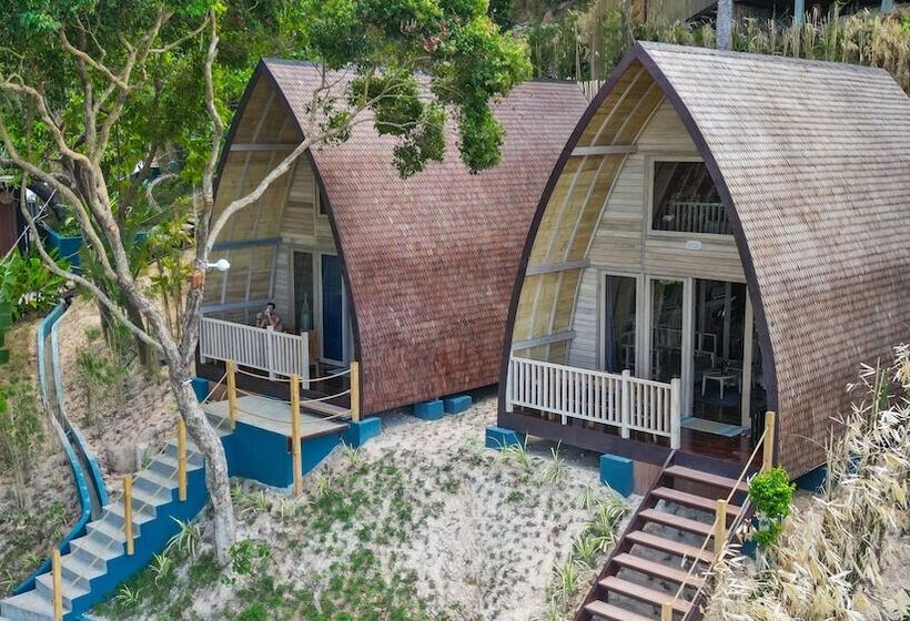 هتل Lumbung Loft Villas At Karuna El Nido