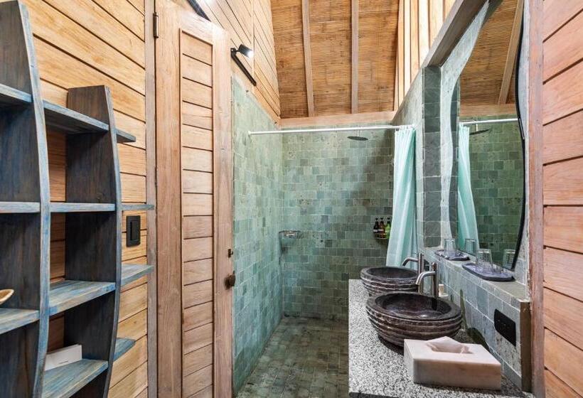 هتل Lumbung Loft Villas At Karuna El Nido