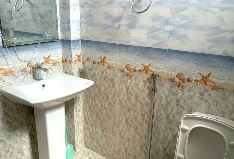 Отель Layathraa Lake View Resort