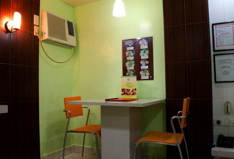 هتل Mahal Kita Drive Inn