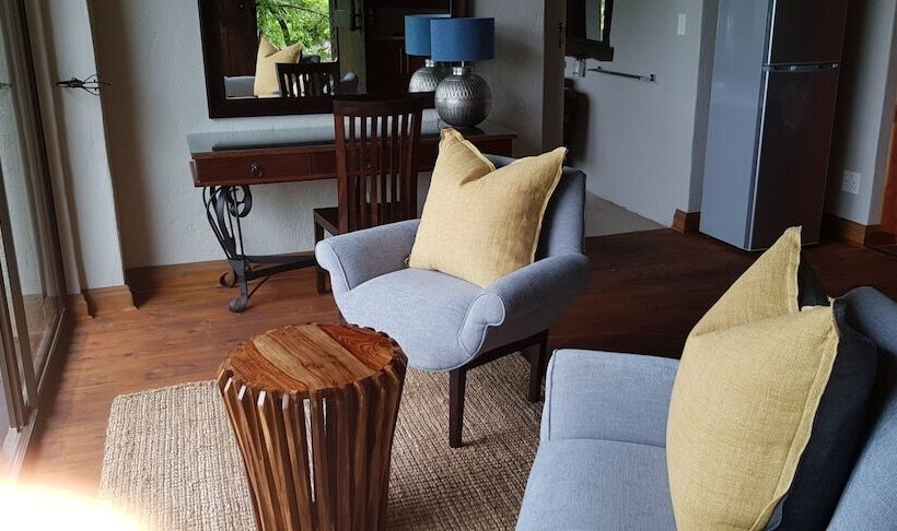 ホテル Oluchi Lodge