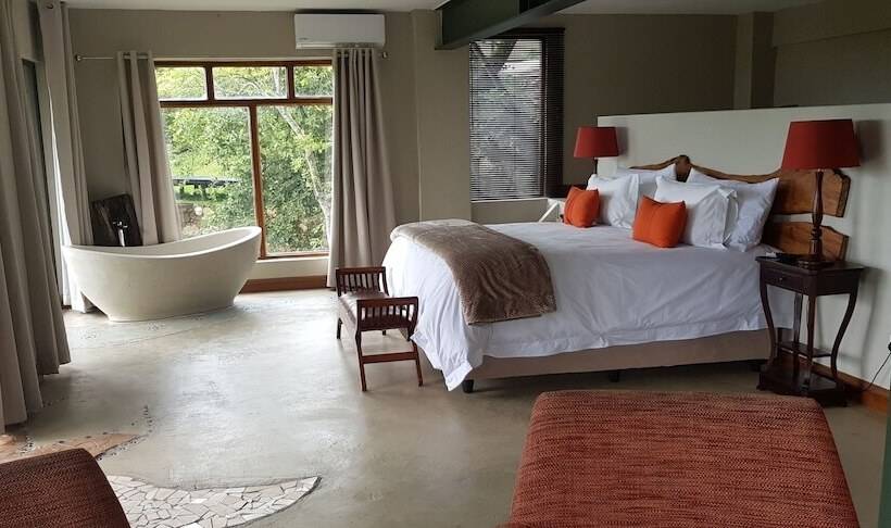 ホテル Oluchi Lodge