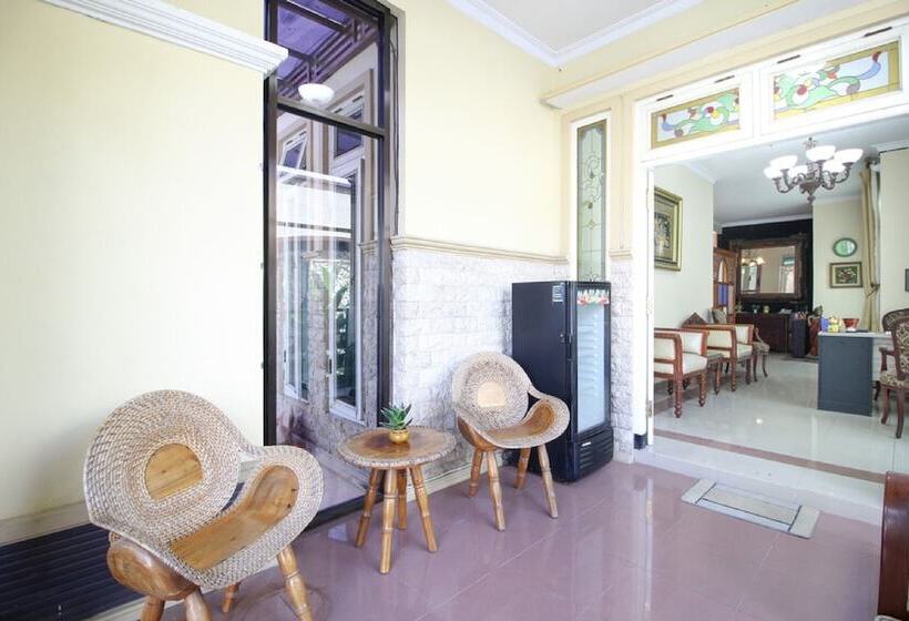 فندق Reddoorz Plus Near Stie Ykpn