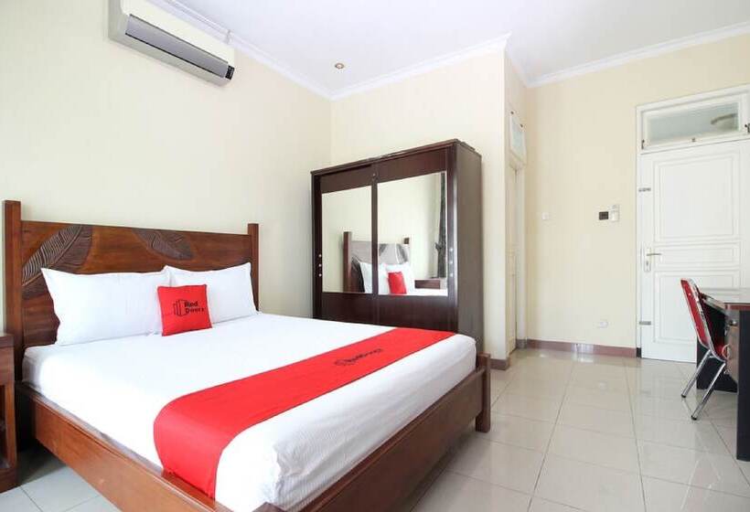 فندق Reddoorz Plus Near Stie Ykpn