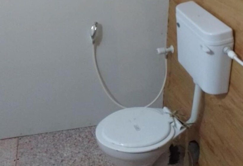 בית מלון כפרי Royal Touch Beach Huts