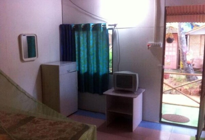 בית מלון כפרי Royal Touch Beach Huts