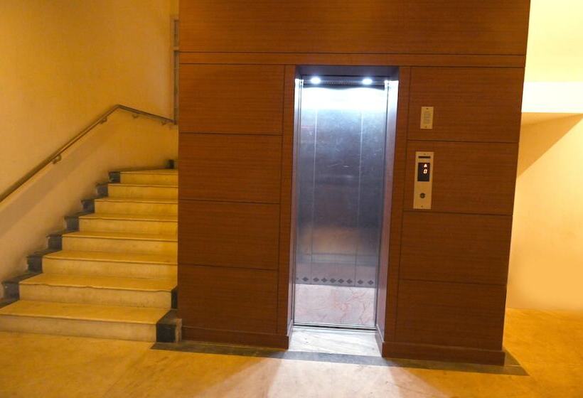 Отель Set Residency