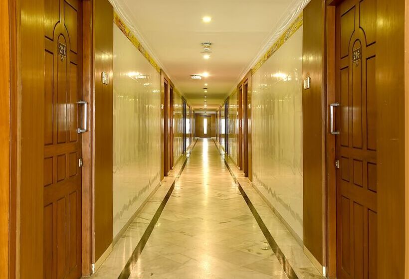 Отель Set Residency