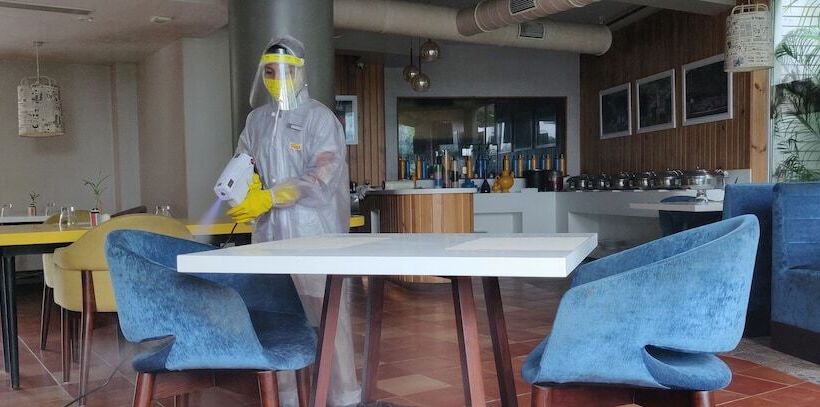 בית מלון כפרי The Park Baga River Goa