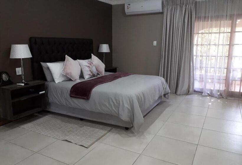 ホテル Tuscany Vryburg