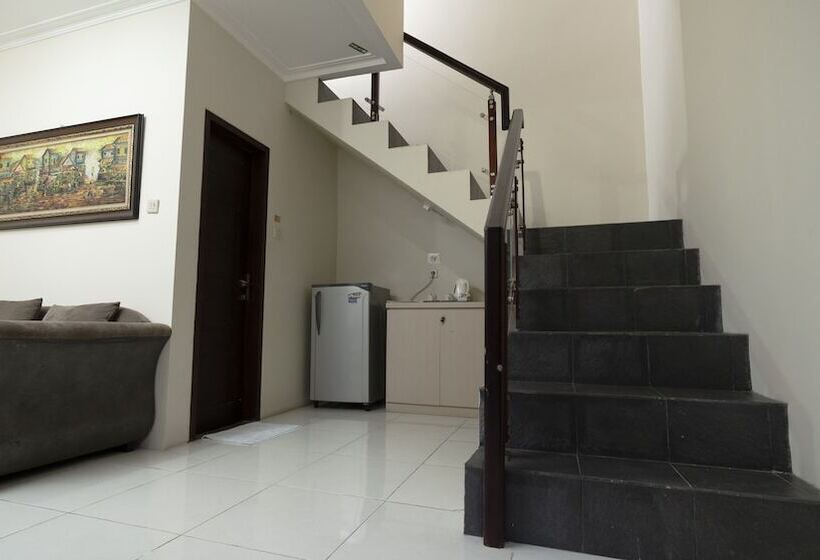 Aleyra Hotel And Villa S Garut