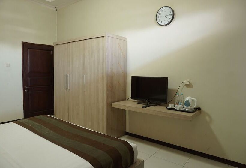 Aleyra Hotel And Villa S Garut