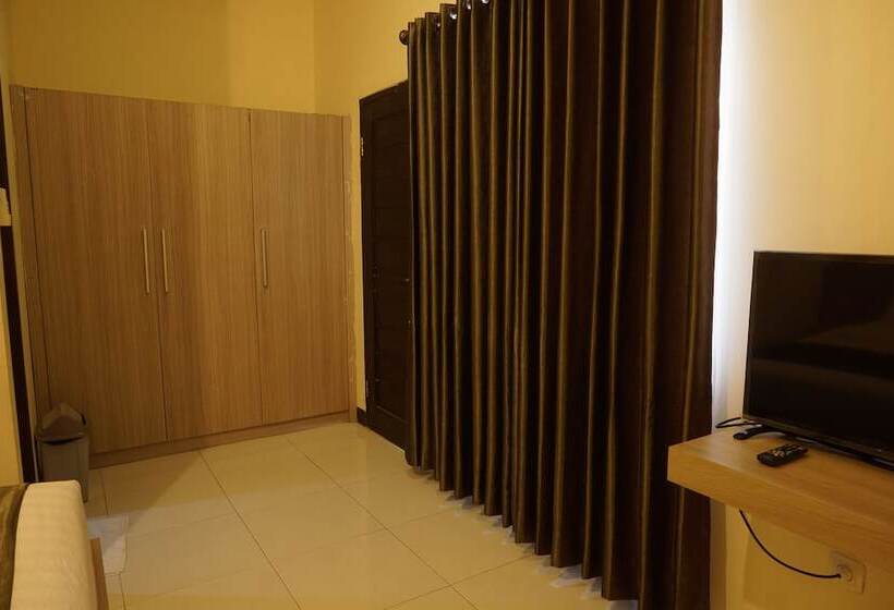 Aleyra Hotel And Villa S Garut