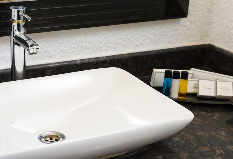 Szálloda White Woods Resort, Morjim