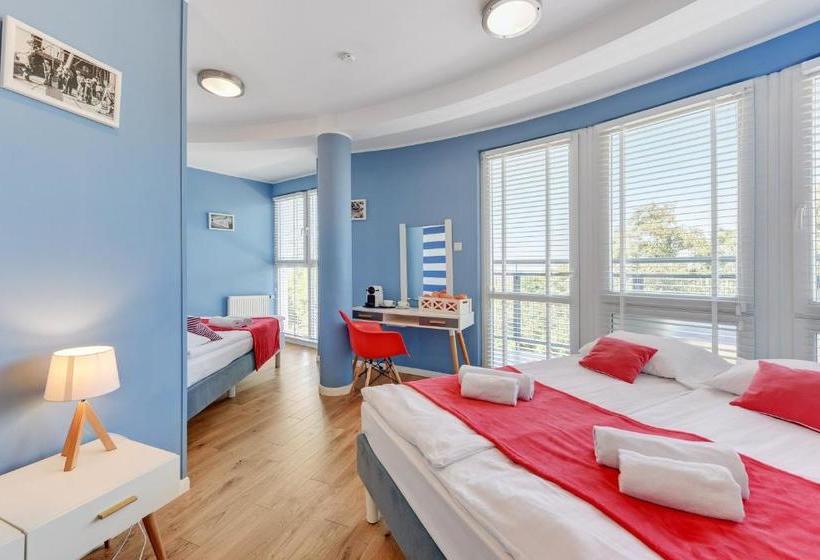 ホテル Navy Group Willa Marina