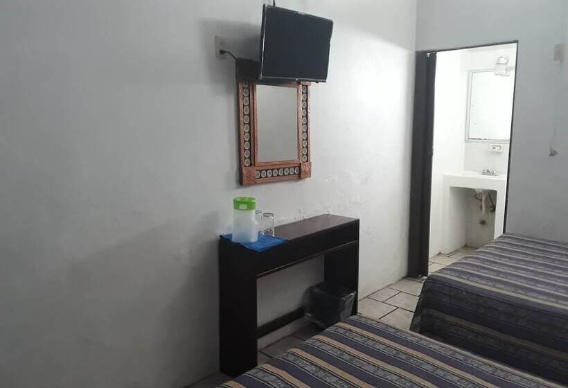 فندق Y Bungalows Los Arcos