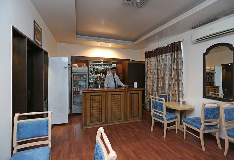 酒店 York By Oyo Rooms