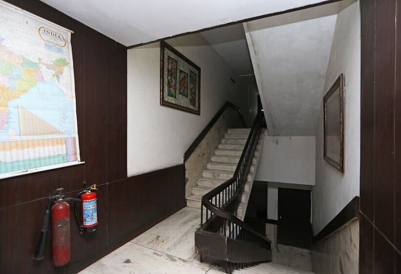 酒店 York By Oyo Rooms