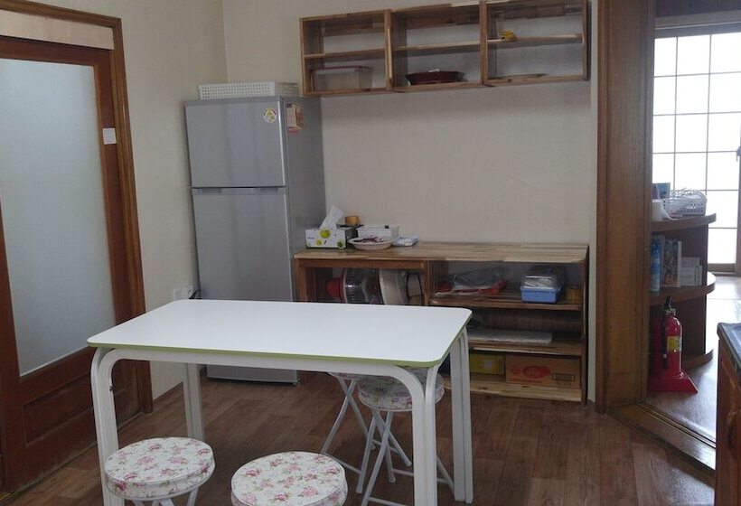 Masan Guest House Rhizome Hostel