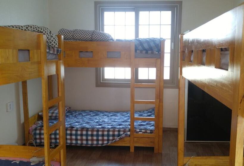 Masan Guest House Rhizome Hostel