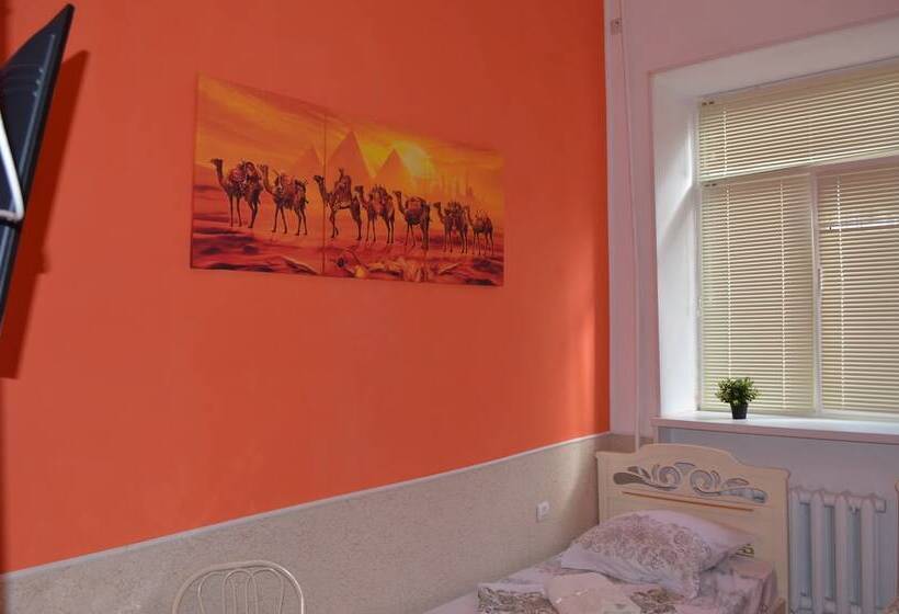 Mini Hotel Uyut On Prospekt Putina 8