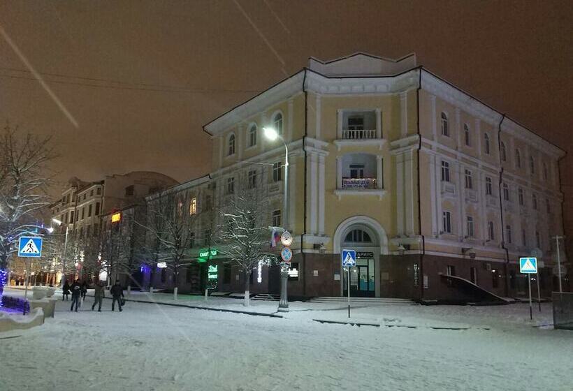 Mini Hotel Uyut On Prospekt Putina 8