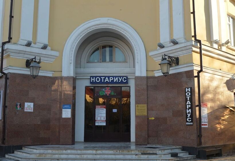 Mini Hotel Uyut On Prospekt Putina 8