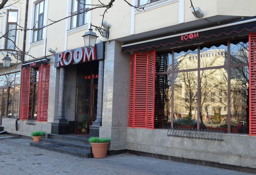 Mini Hotel Uyut On Prospekt Putina 8