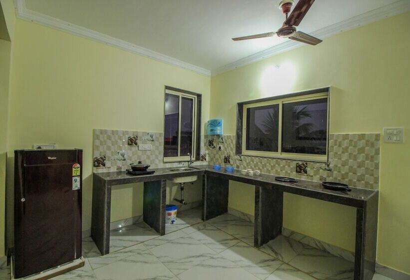 Oyo 10296 Home Sunset View 3bhk Dona Paula