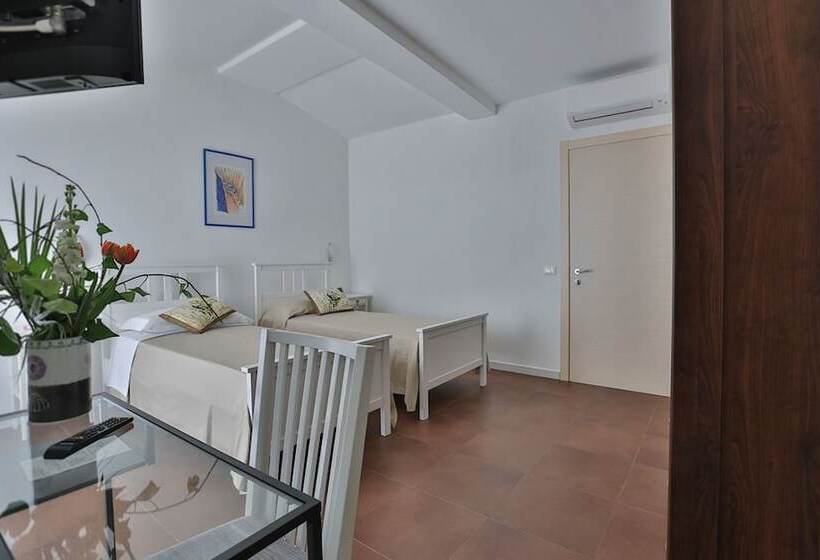 پانسیون Affittacamere Le Giare