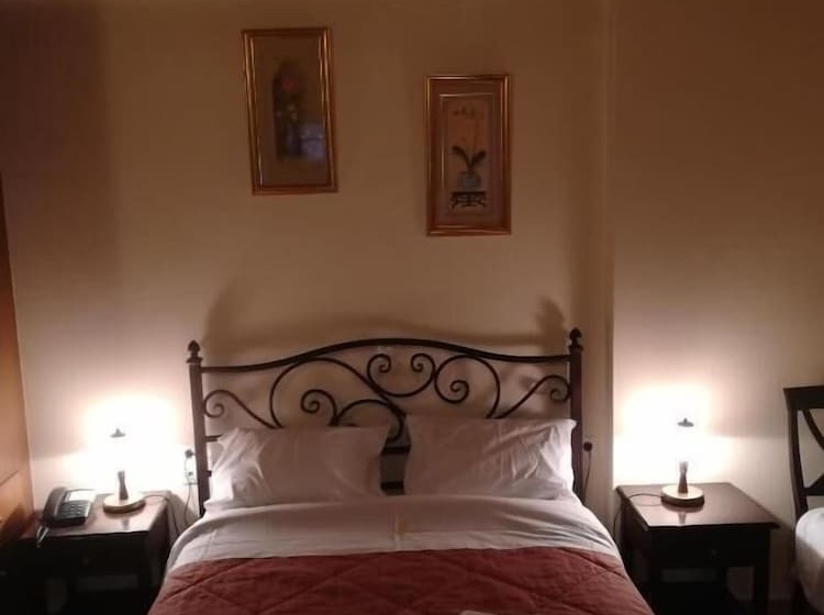 פנסיון Amadriades