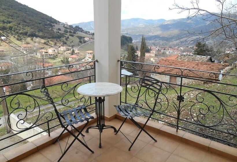 פנסיון Amadriades