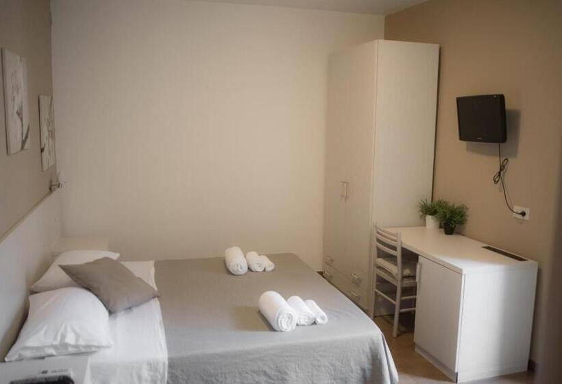 פנסיון Anna Guest House