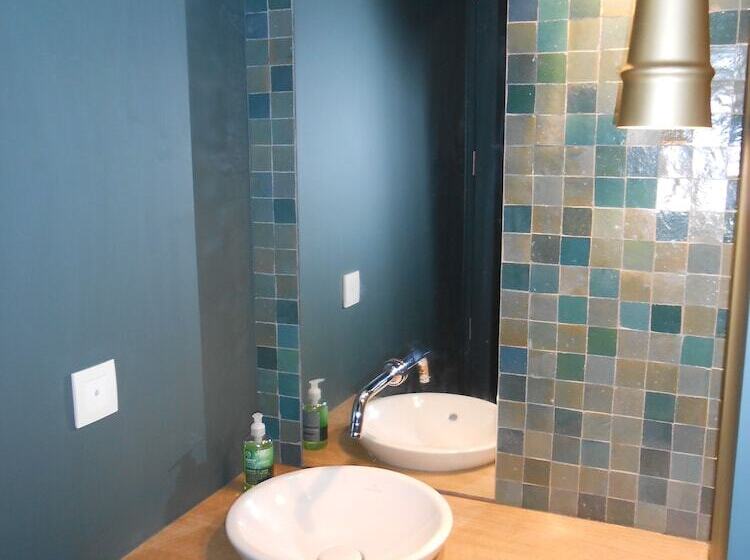 פנסיון Dimensions M