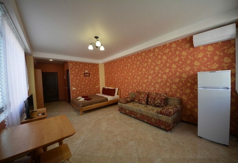 פנסיון Guest House Irina