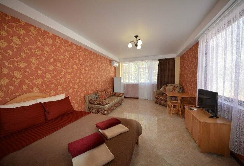 פנסיון Guest House Irina