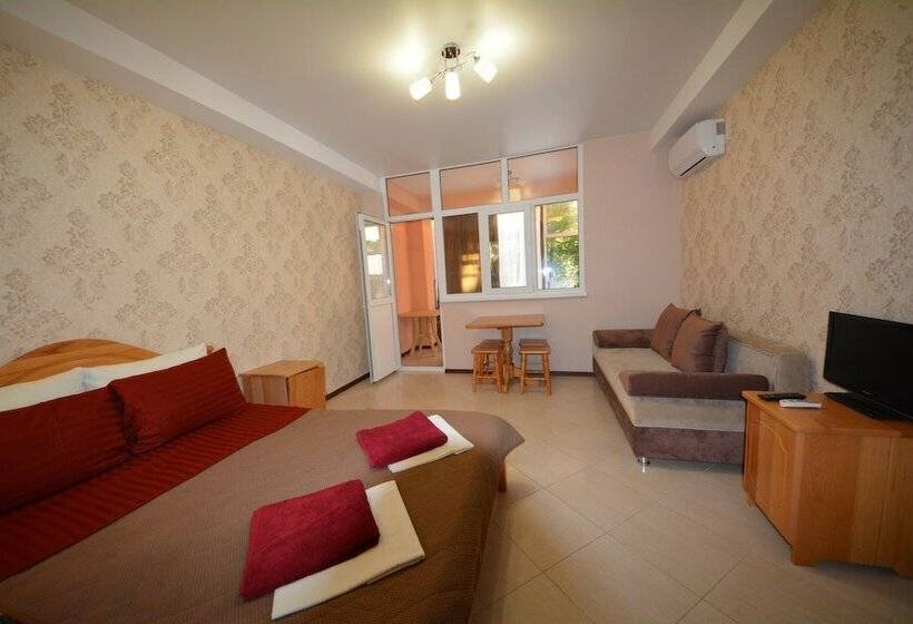 פנסיון Guest House Irina