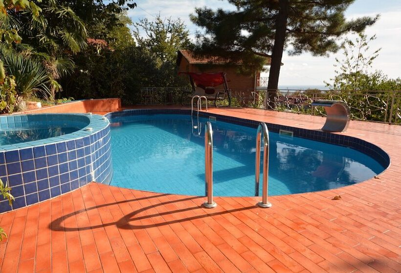 פנסיון Guest House Irina