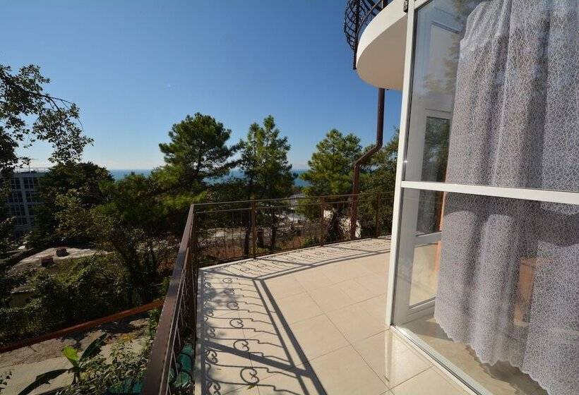 פנסיון Guest House Irina