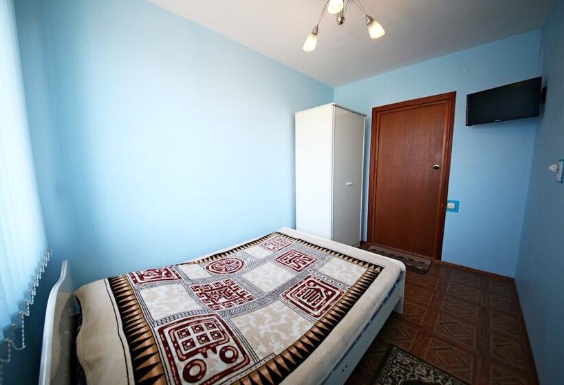پانسیون Guest House On Chernomorskaya Ulitsa