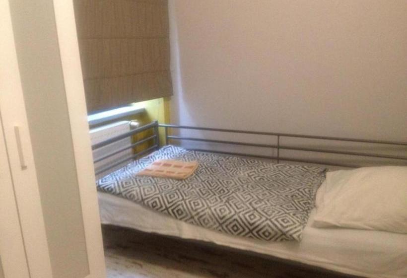 پانسیون Tenement House