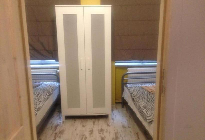 پانسیون Tenement House