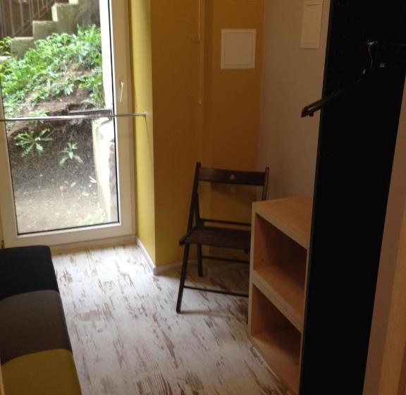 پانسیون Tenement House