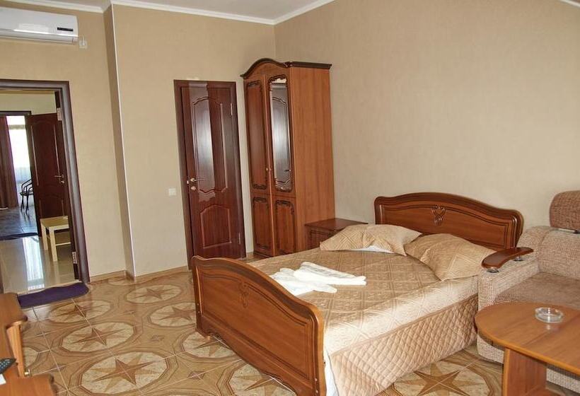 بنسيون Tikhaya Gavan Guest House