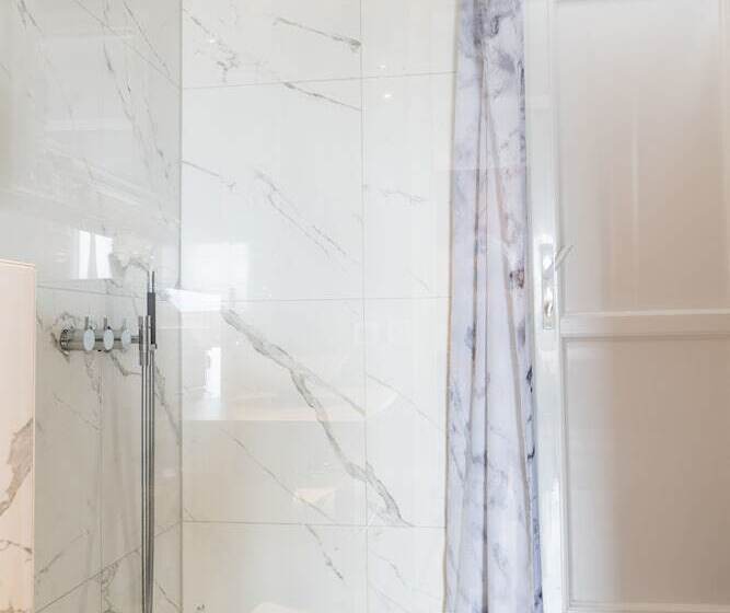 Iceland Sjf Villa, Hot Tub & Outdoor Sauna Amazing Mountains And City View Over Reykjavík