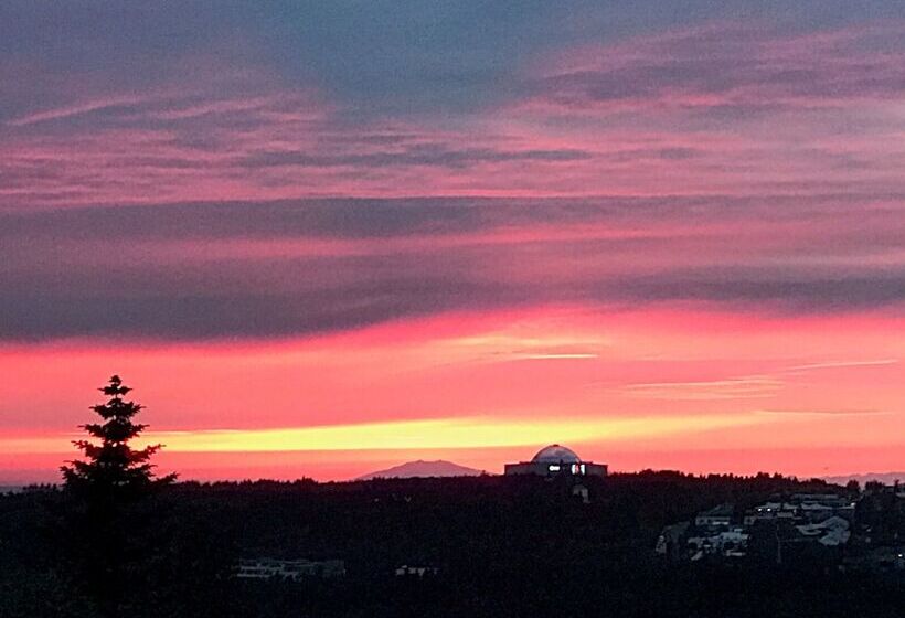 Iceland Sjf Villa, Hot Tub & Outdoor Sauna Amazing Mountains And City View Over Reykjavík