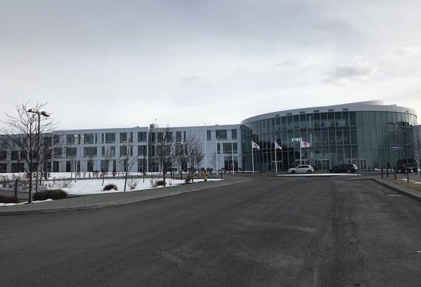 Iceland Sjf Villa, Hot Tub & Outdoor Sauna Amazing Mountains And City View Over Reykjavík