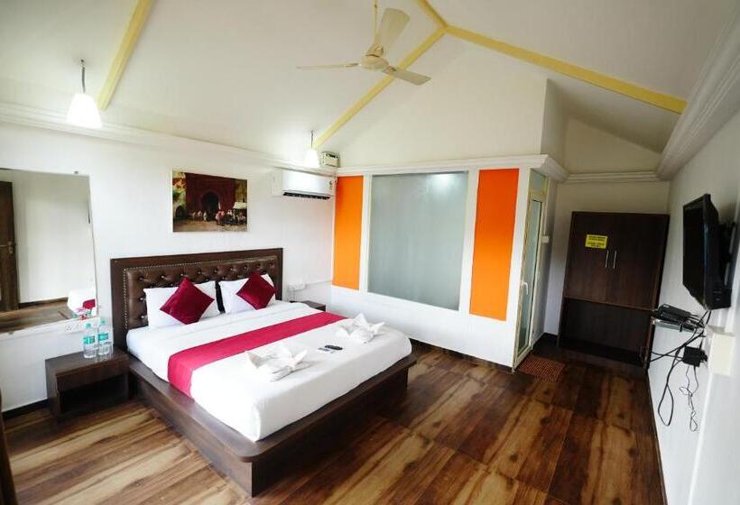 Sunset & Waves Resort