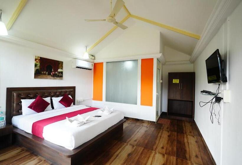 Sunset & Waves Resort