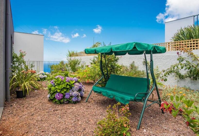 Villa Enjoy   By Lovelystay